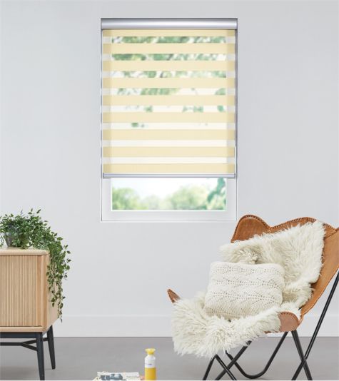 Beige rullepersienner