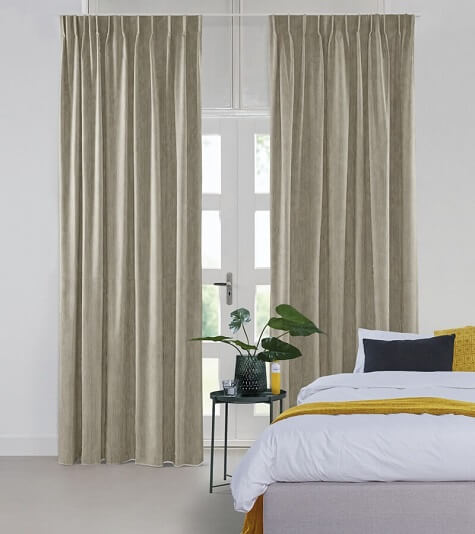 Taupe gardiner