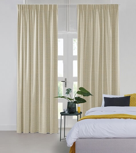 Beige gardiner