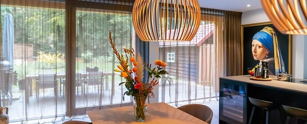 Skræddersyede beige gardiner